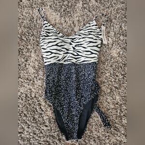 NWT Zebra Print One-Piece Women's Swimsuit With Tummy Control